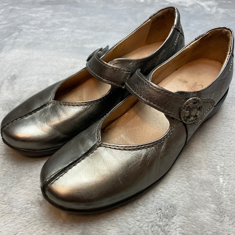Sanita Trude Metallic Mary Jane Shoes Sz 38/US 6.5-7 Pewter Leather Medallion